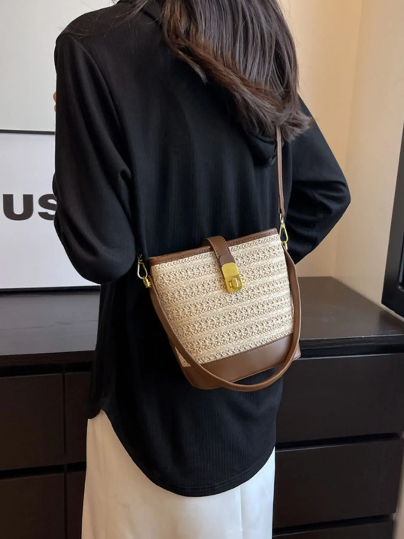 Woven Straw Bucket Crossbody Bag