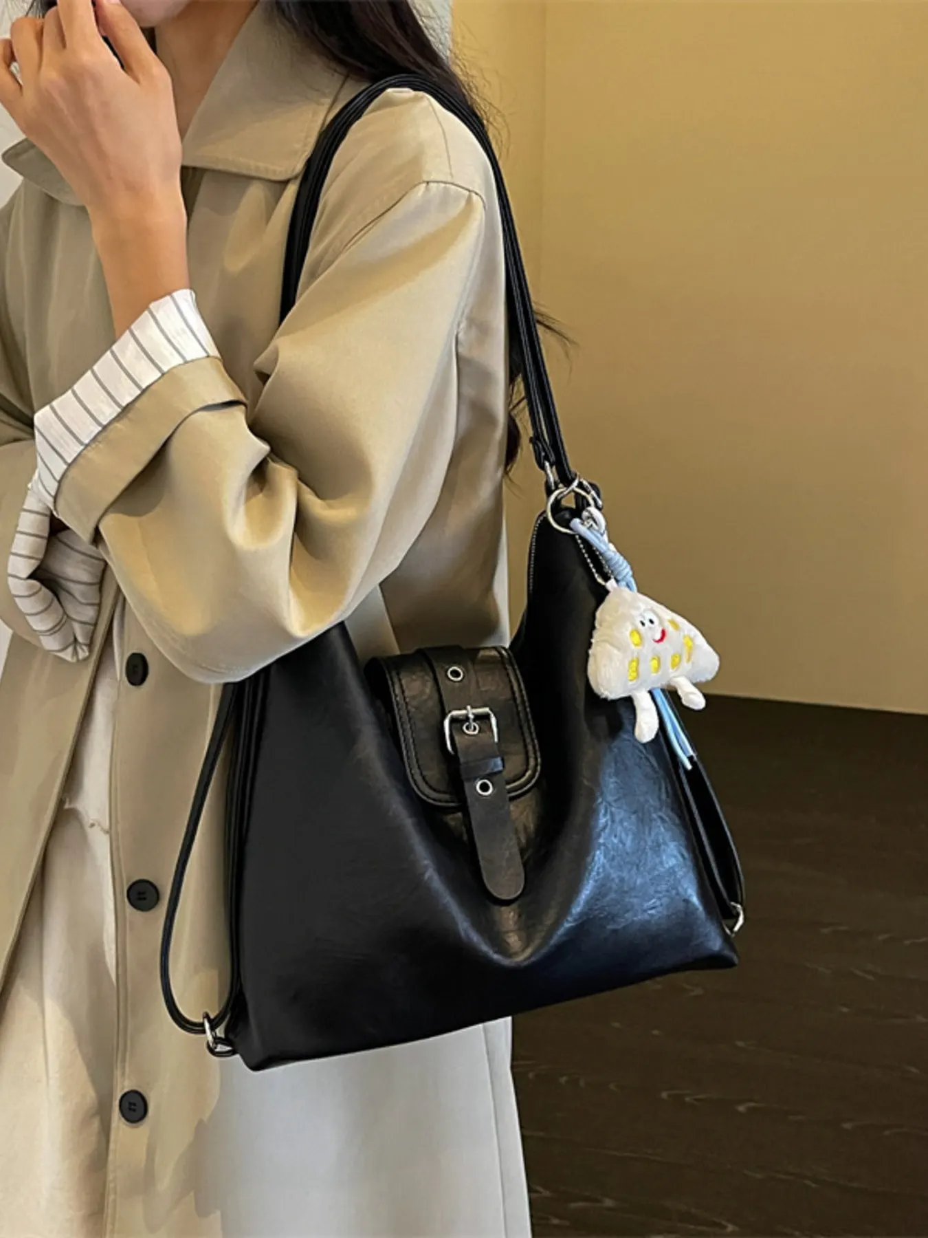 Buckle Decor Shoulder Bag